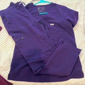 Size small/small petite Figs scrubs